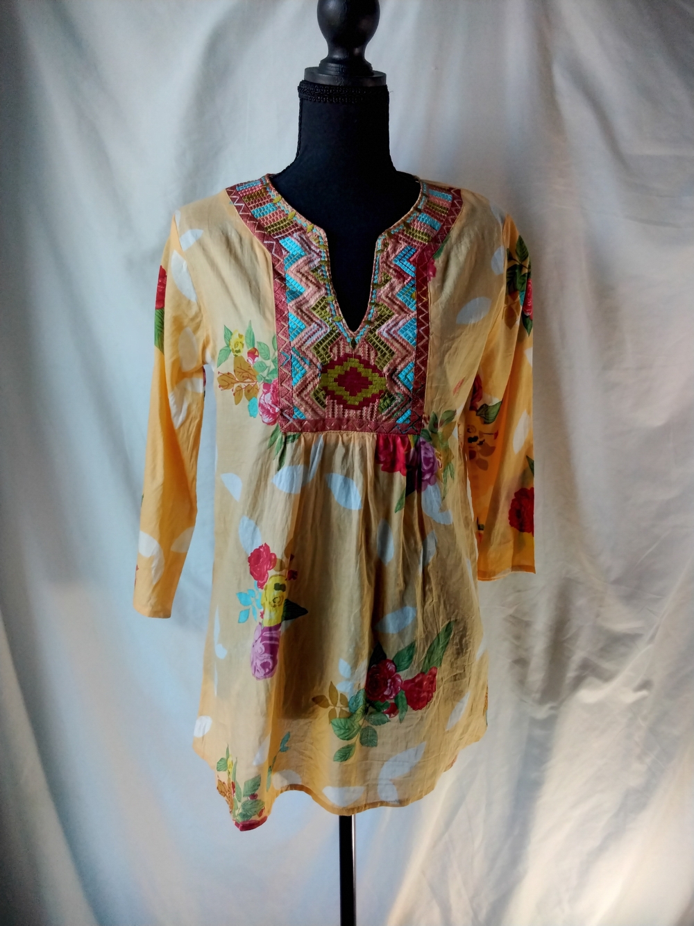 Fashion Magazine Yellow Floral Embroidered V-Neck Tunic Blouse